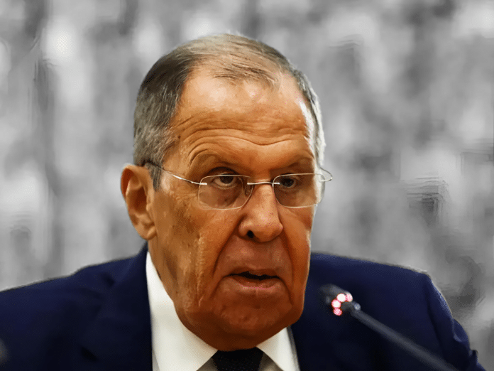 лавров: до врегулювання війни з Україною ще далеко