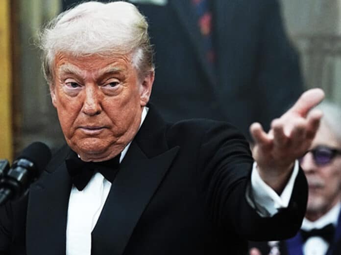 Йдіть самі і візьміть нафту в Ормузі: Трамп обурився