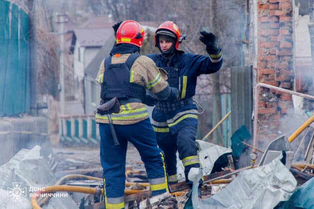 Наслідки удару по Вінниччині: загиблий і поранені 011