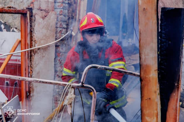 Наслідки удару по Вінниччині: загиблий і поранені 015