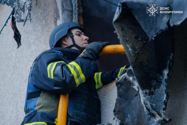 Наслідки удару по Вінниччині: загиблий і поранені 016