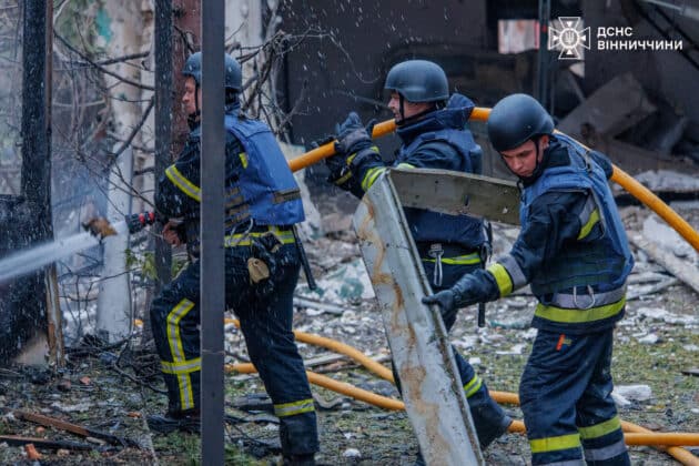 Наслідки удару по Вінниччині: загиблий і поранені 05