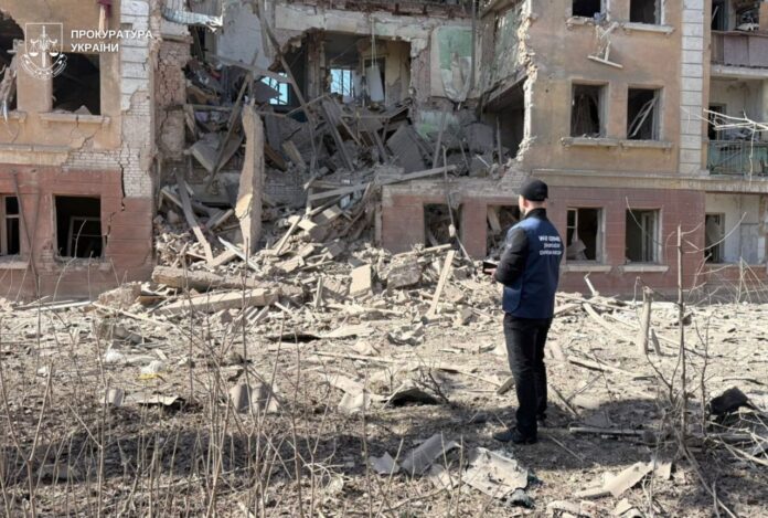 росіяни вдарили КАБами по Слов’янську: є загиблі та поранені 06