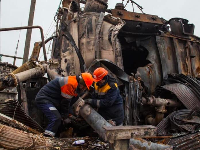 Наслідки атак: знеструмлення та графіки обмежень по всій країні