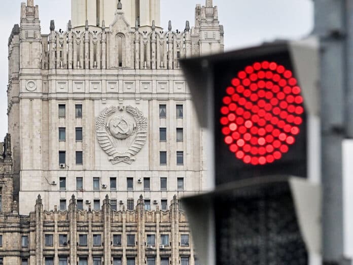 рф просить США відновити видачу віз на своїй території