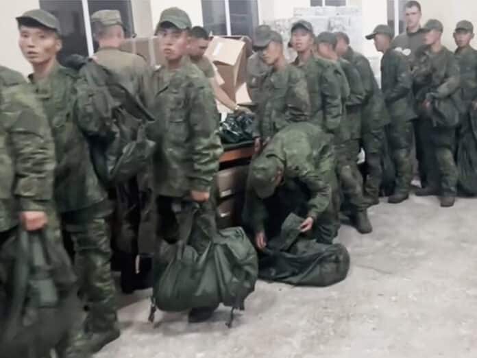 Північна Корея відправляє за гроші в рабство своїх громадян на росію