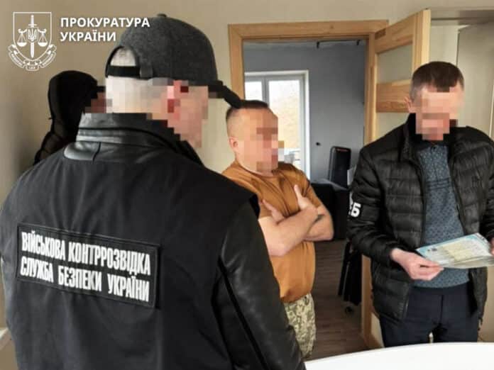Викрито схему фіктивних бойових виплат на понад 9 млн грн 02