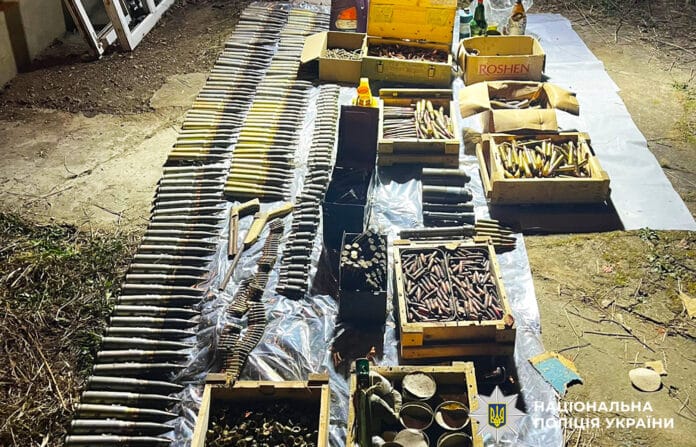 На Тернопільщині викрили масштабний канал торгівлі зброєю 04