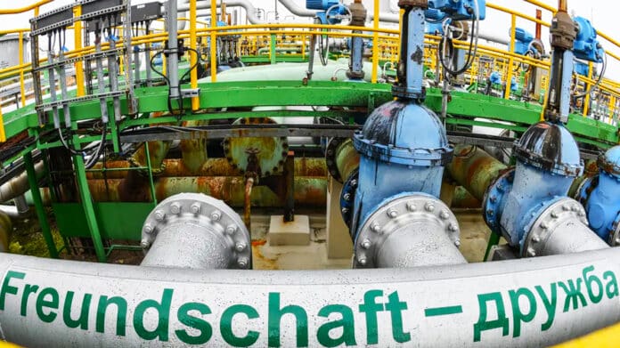 Казахстан повідомив про зупинку транзиту нафти до Німеччини через «Дружбу»