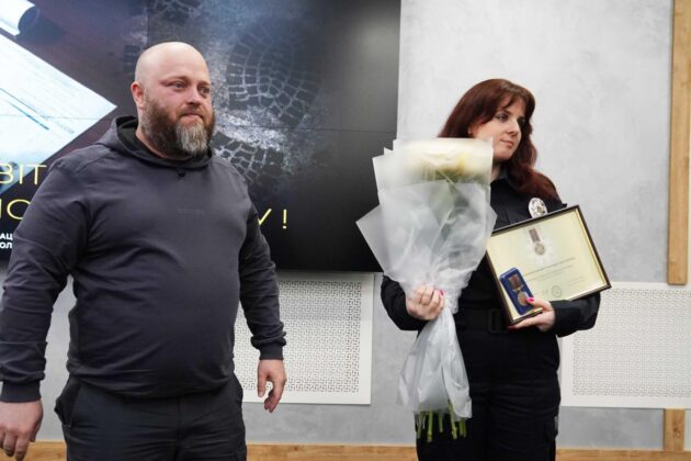 Відзначено оперативників Луганщини з нагоди професійного свята 01