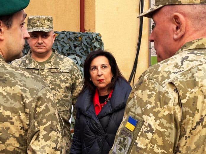 «Іспанія завжди з Україною»: Міністр оборони Іспанії з візитом у Києві