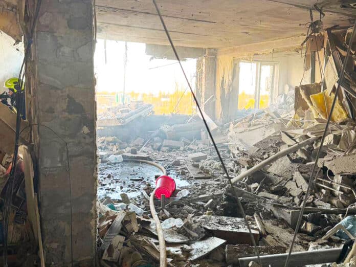 Атака на Одесу: пошкоджено житловий будинок, є жертва 01