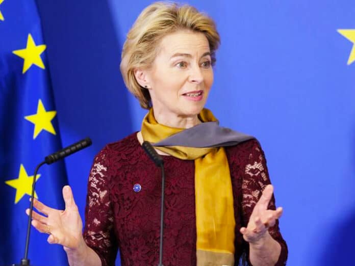 Після виборів в Угорщині Єврокомісія закликає до реформ