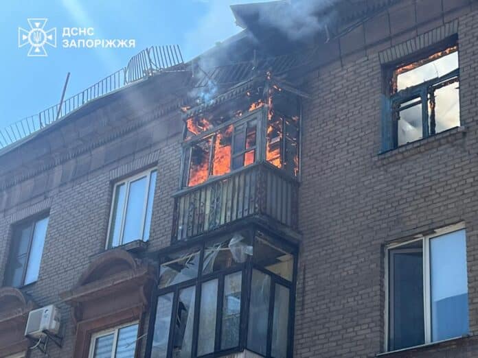Наслідки ворожої атаки на Запоріжжя: руйнування у трьох районах 03