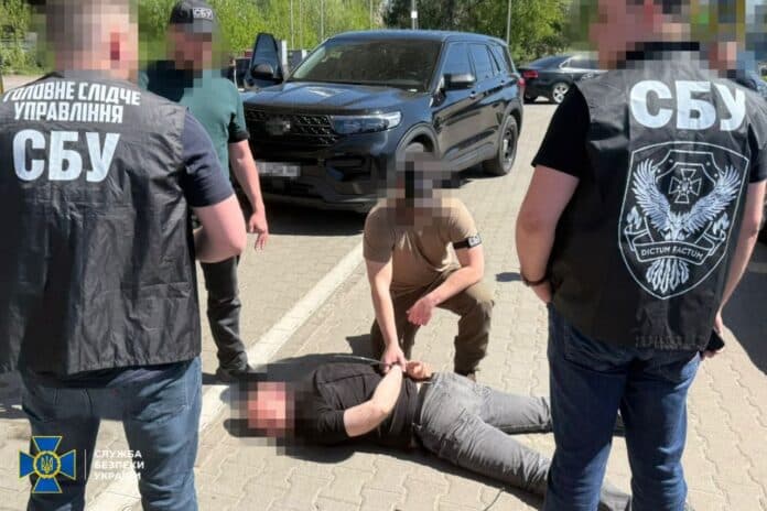 «Абонемент на бронь»: СБУ затримала очільника Житомирського обласного ТЦК на отриманні хабаря