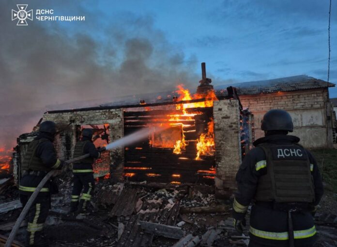 На Чернігівщині дрони рф вбили батька та сина на підприємстві 04