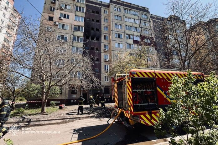 Удар «шахеда» по дев’ятиповерхівці у Кривому Розі 01