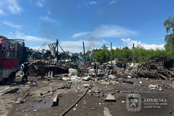 Ракетний удар по Дергачах: двоє загиблих, 19 поранених та масштабні руйнування