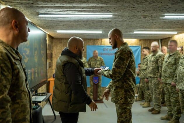 Олексій Харченко передав прикордонникам бригади &laquo;Помста&raquo; потужне антидронове обладнання 06