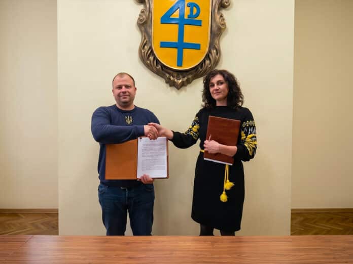 «Пліч-о-пліч»: як на базі координаційних центрів Луганщини допомагають жителям Щастя
