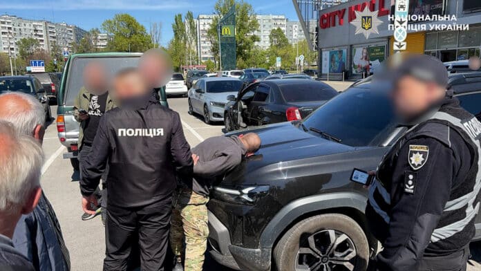 У Запоріжжі затримали комбата ЗСУ за вимагання відкатів з бойових виплат 02