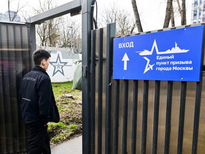 На росії суттєво зросла видача мобілізаційних приписів чоловікам - ЗМІ