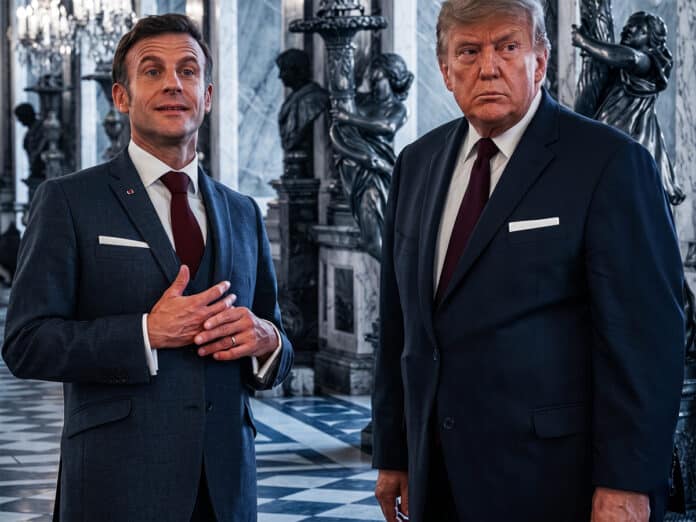 Макрон повідомив, що Трамп майже «здав» Україну путіну