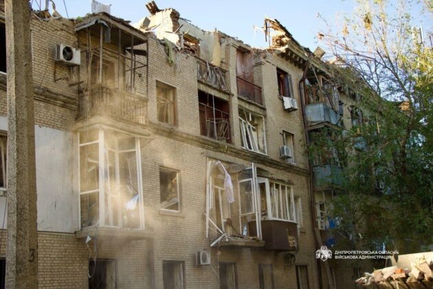 Масована атака на Дніпро: велика кількість жертв, руйнування 044