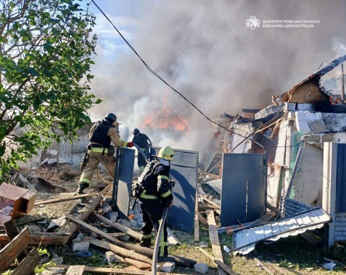 Через атаку рф на Дніпропетровщині загинула 8-річна дівчинка 01