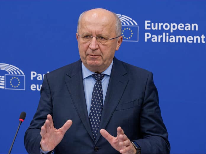 Єврокомісар назвав відставку Федорова «великою несподіванкою»