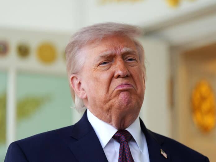 CENTCOM рекомендував Трампу припинити удари біля Ормузької протоки — Axios