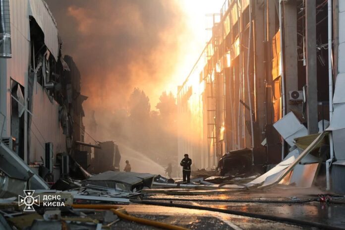 Балістичний удар по Києву: наслідки нічного обстрілу, є загиблі 06