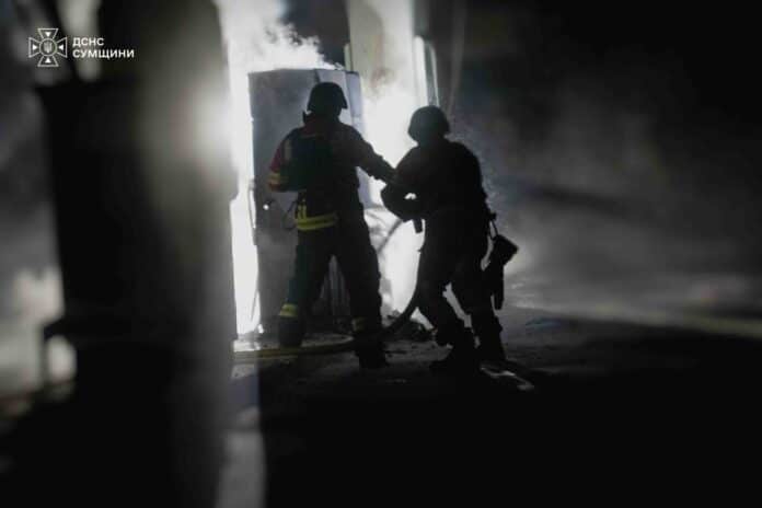 рф атакувала дронами дві АЗС на Сумщині, а вранці КАБами інфраструктуру 01