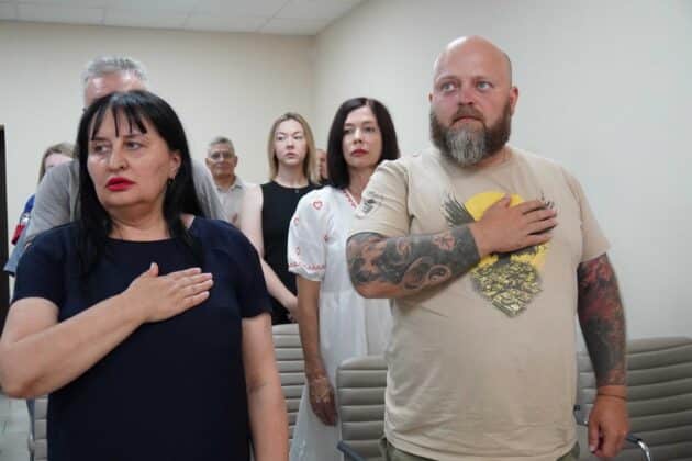 До Дня медичного працівника відзначили лікарів та медиків Луганщини 013