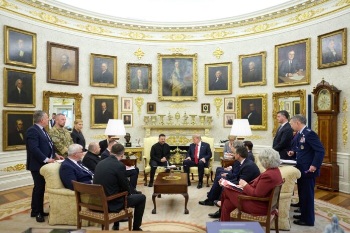 Зеленський і Трамп обговорили ППО та переговори про мир 01