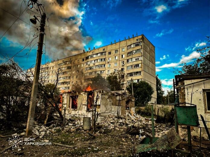Окупанти двічі атакували Балаклію на Харківщині: є постраждалі
