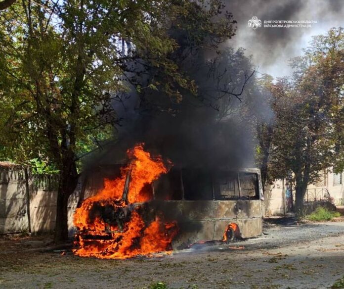 Атака на Нікополь: загинув водій рейсового автобуса