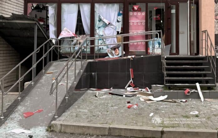 Удар по Нікополю 27 серпня: поранено п'ятеро людей, двоє у важкому стані
