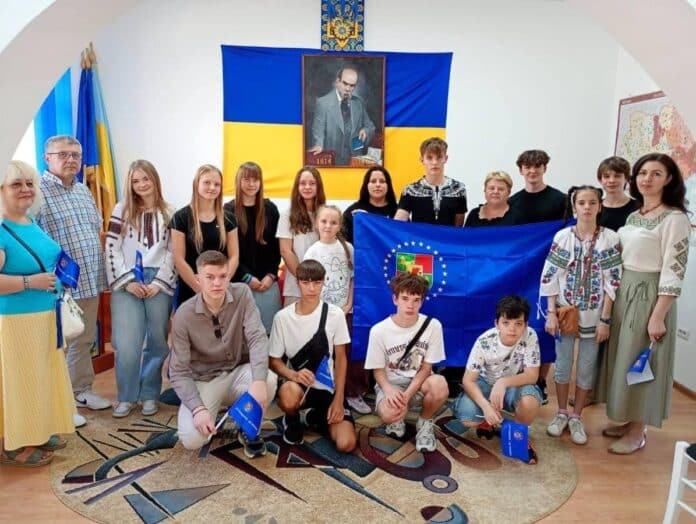 Діти з Луганщини вирушили на літній відпочинок до Румунії