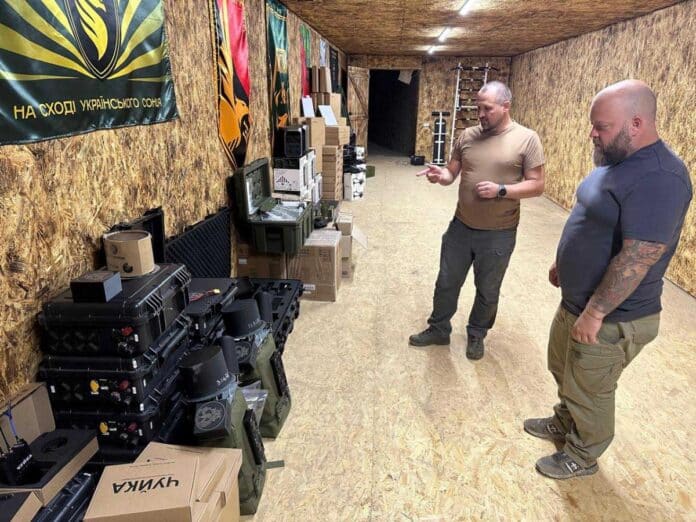 Дрони, РЕБ та зв'язок: очільник Луганщини відвідав бійців бригади «Помста»