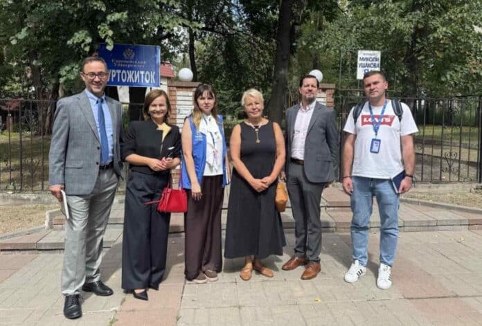 Висока оцінка Держдепу США та нові проєкти: як працює шелтер для переселенців із Луганщини в Києві