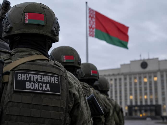 Перевірка військ Білорусі: Лукашенко готується до заворушень