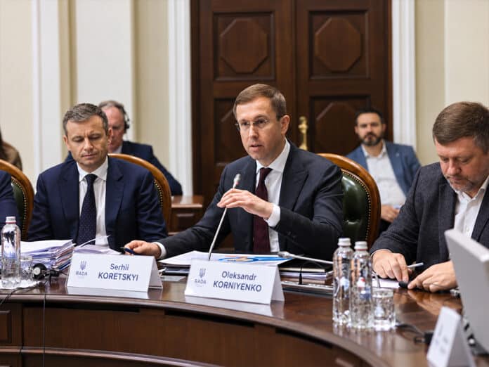 В України закінчуються державні кошти - прем'єр